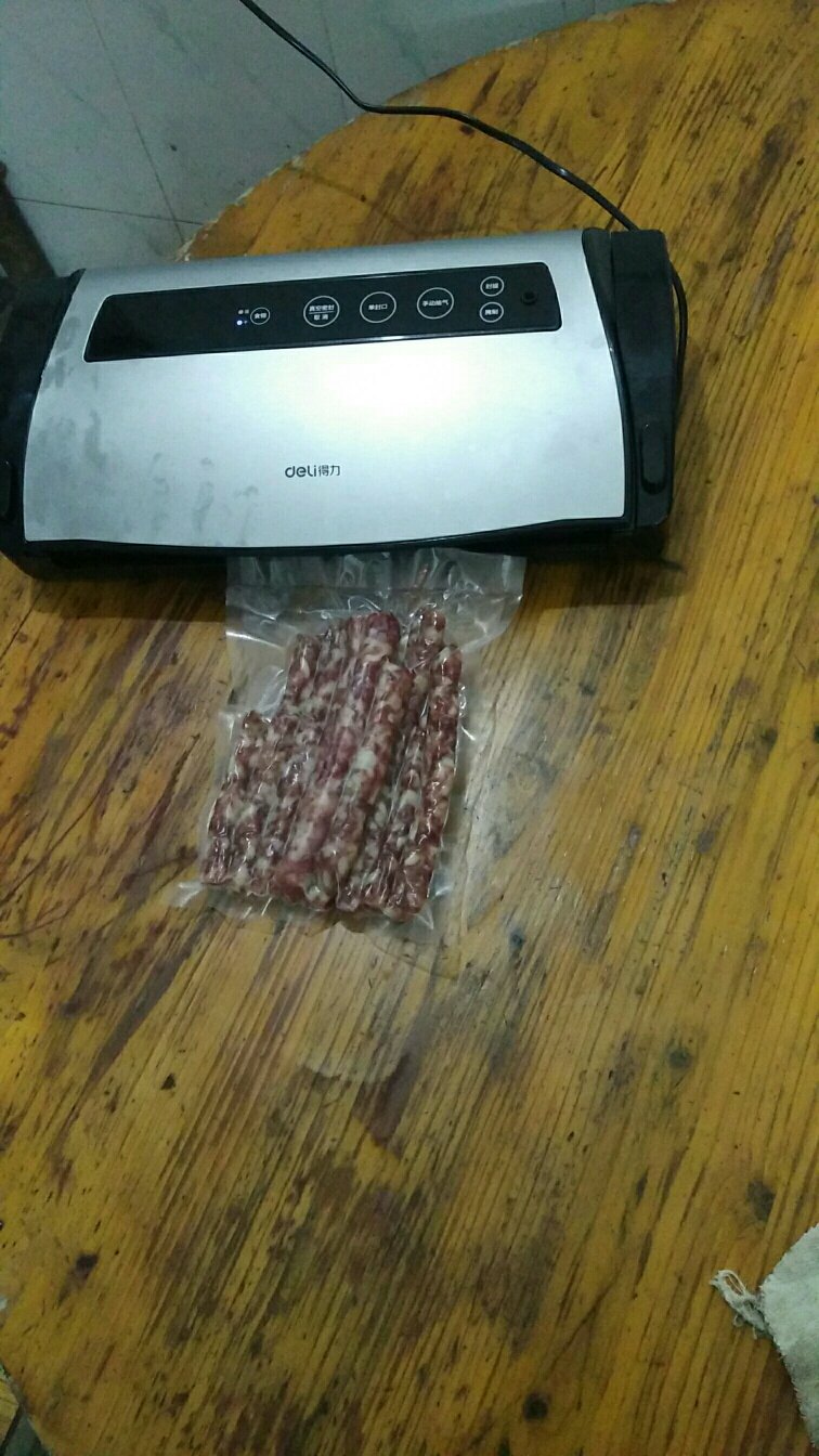 得力真的好给力,快递员送货上门也赶快