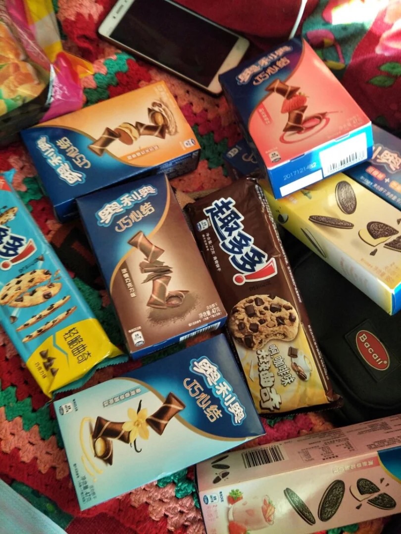 到货很快 日期也是新月份 快递小哥的服务态度也很不错 还会继续光顾的