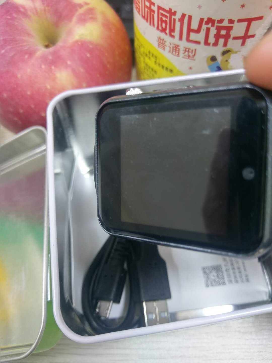 买的时候没想那么多,就感觉挺酷的买来试一下,非常高兴店家客服在我问题的时候总是第一时间回答。我是找客服了解了情况后就立刻下了单,物流非常快第二天下午就到了,手表到手的时候还有点小兴奋,拿回家直接插上电话卡试机,没想到音质非常好,功能都很实用,电池待机也很不错!好东西要用过才知道!相信越做越好,也祝愿店家生意兴隆!
