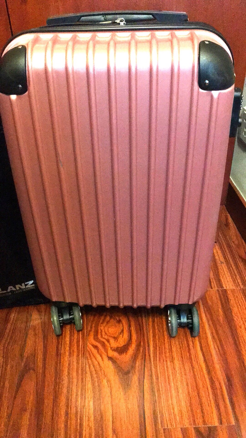 产品和介绍基本符合,周末旅行适用