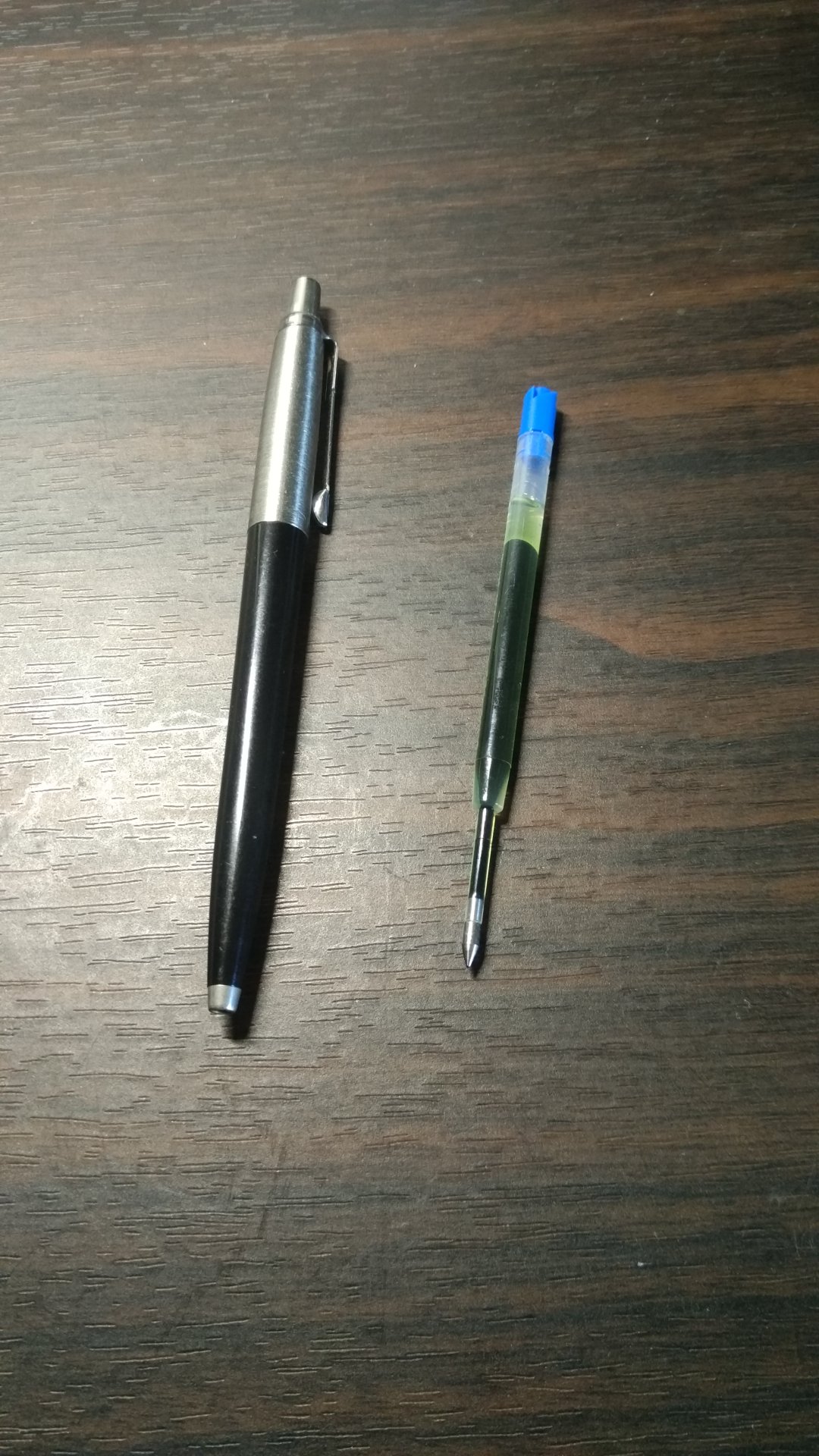 笔芯很好。和派克乔特的刚好配对。一直忐忑的心放下了。