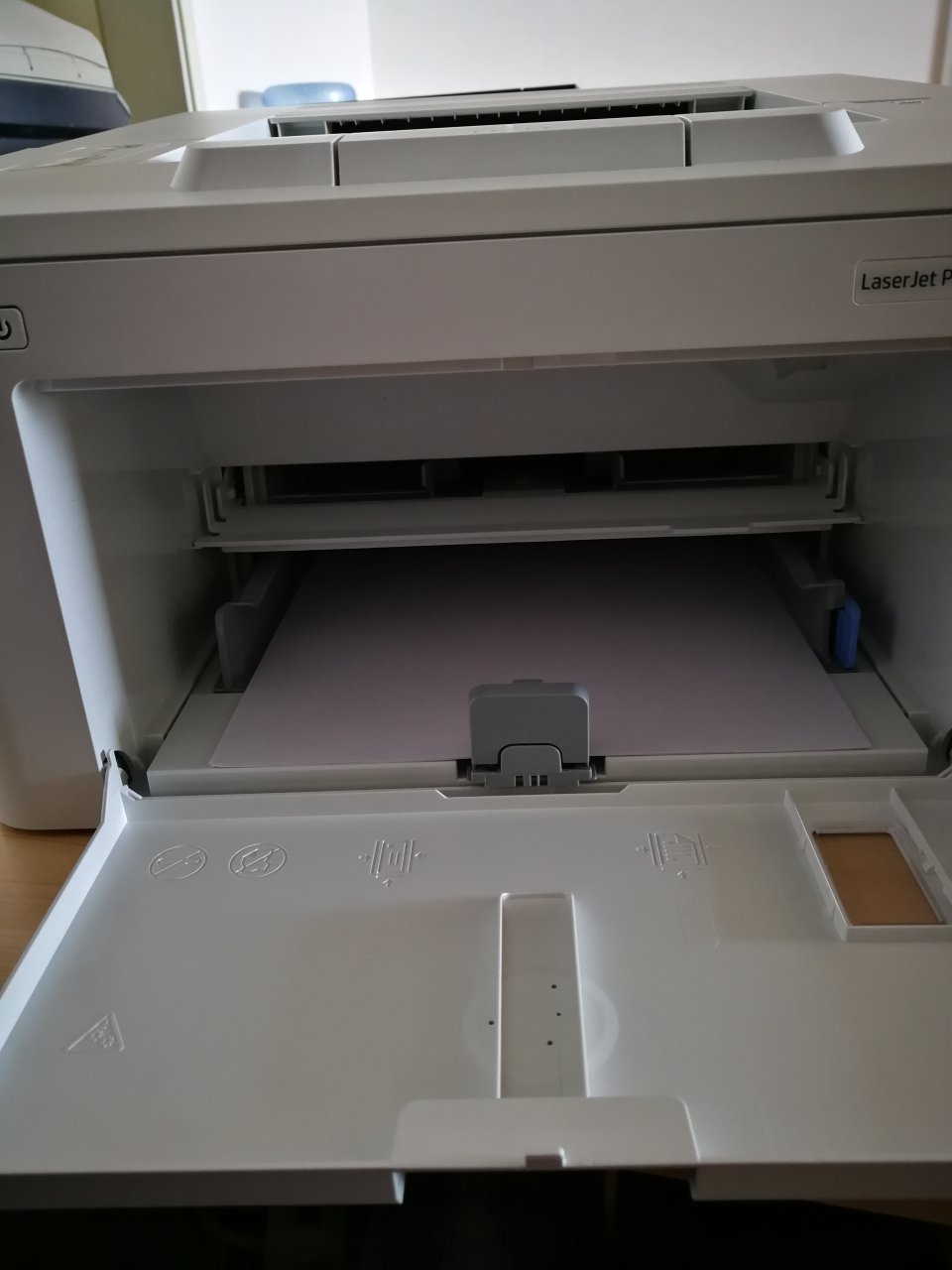 用着还可以,但是对于XP的兼容不是那么好,win10 驱动都不用另行安装。