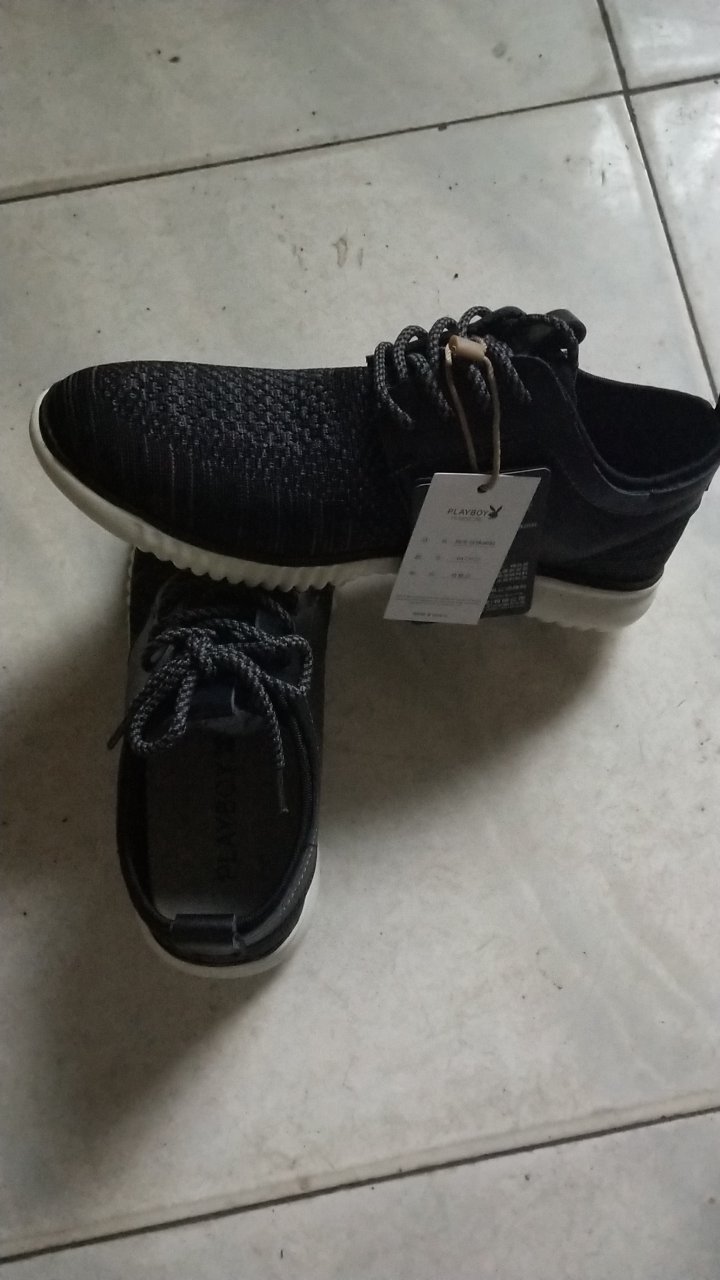 我买的这双鞋子非常满意,非常喜欢,