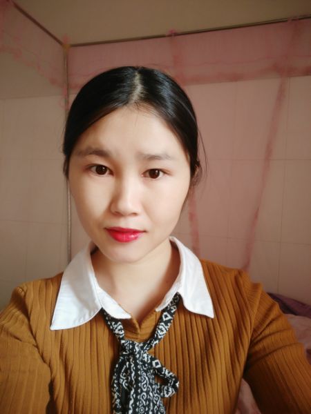 物流很快,第二天就到了,旧的那只是我在实体店买的,一模一样,就是没这么滋润,还送了小礼物,谢谢!