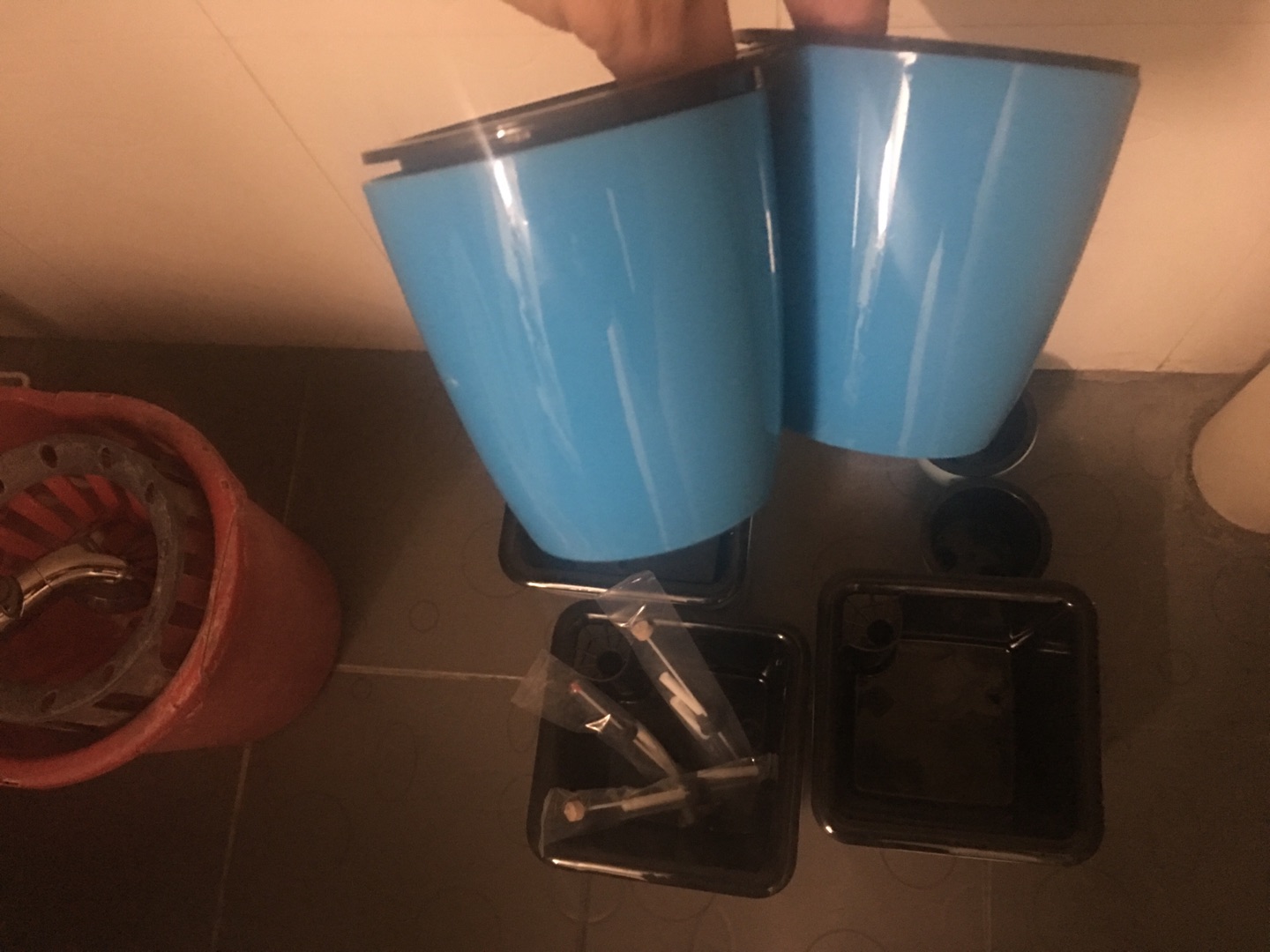 还不错,为了栽多肉植物买的,主要方便。希望好用吧。