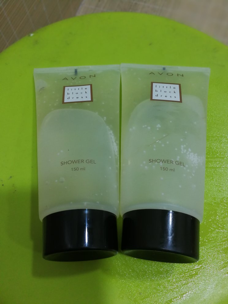 雅芳这款产品真的气味蛮特别的,喜欢,回购多次。