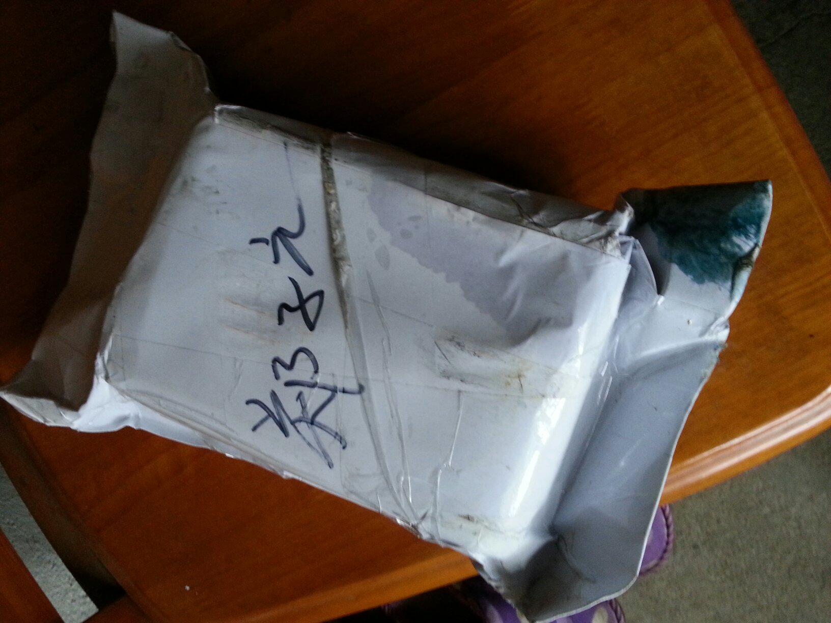 照片不错!满意,客服服务周到,唯一不足包装破裂口而温水。希望下次包装上下功夫。我下回还会来冲洗