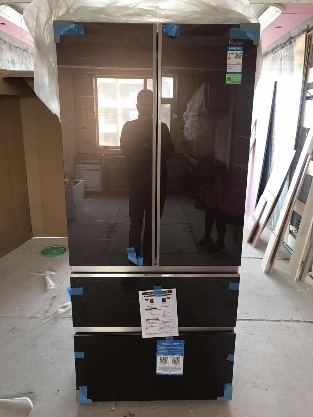 送货师傅很实在,好评,冰箱也很漂亮,海尔冰箱值得信赖