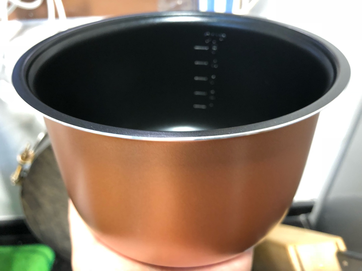 很可爱,特意买贵点的。不敢买半球那种六七十的蒸饭都飘塑料气的便宜货