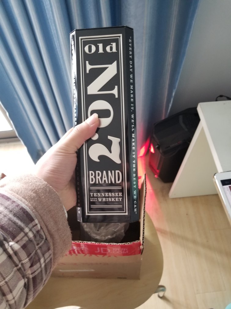还行吧,快递速度快。。。。。。。。。。。。