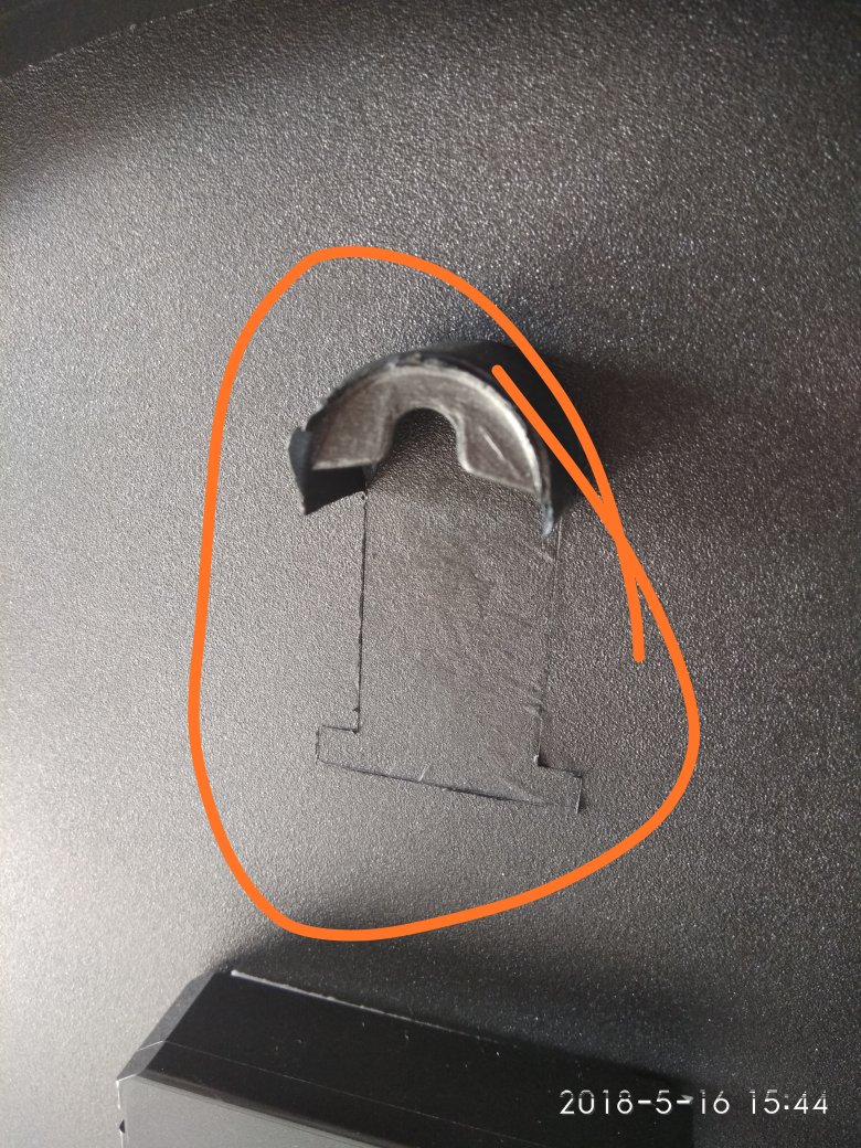 东西有些问题,联系一做补偿处理,一会上图。另外这款表的挂钩设计的太单薄,我感觉不太稳妥,但也不想折腾退货了,就先装上了,但愿别出问题,在此立证,有问题的话再联系!另外说下,这款表的时间还是比较准确的,目前还没有发现其他问题!表扬一下客服,处理及时!厂家客服回复极慢,说十句回不了一句,还不对题,答非所问!