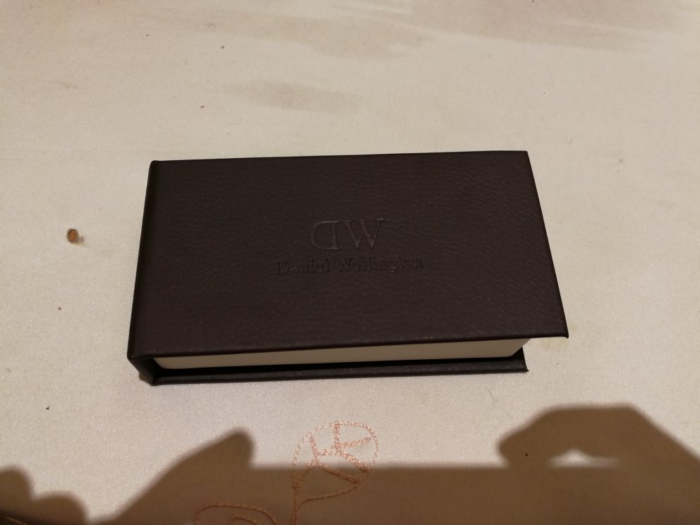 简约就是精华。dw名不虚传,不愧为瑞典设计。真的好看!