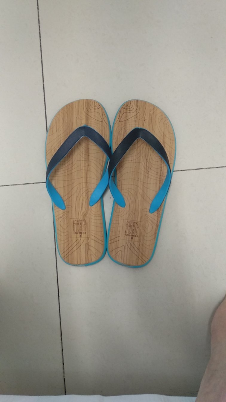 还不错,挺合脚的。