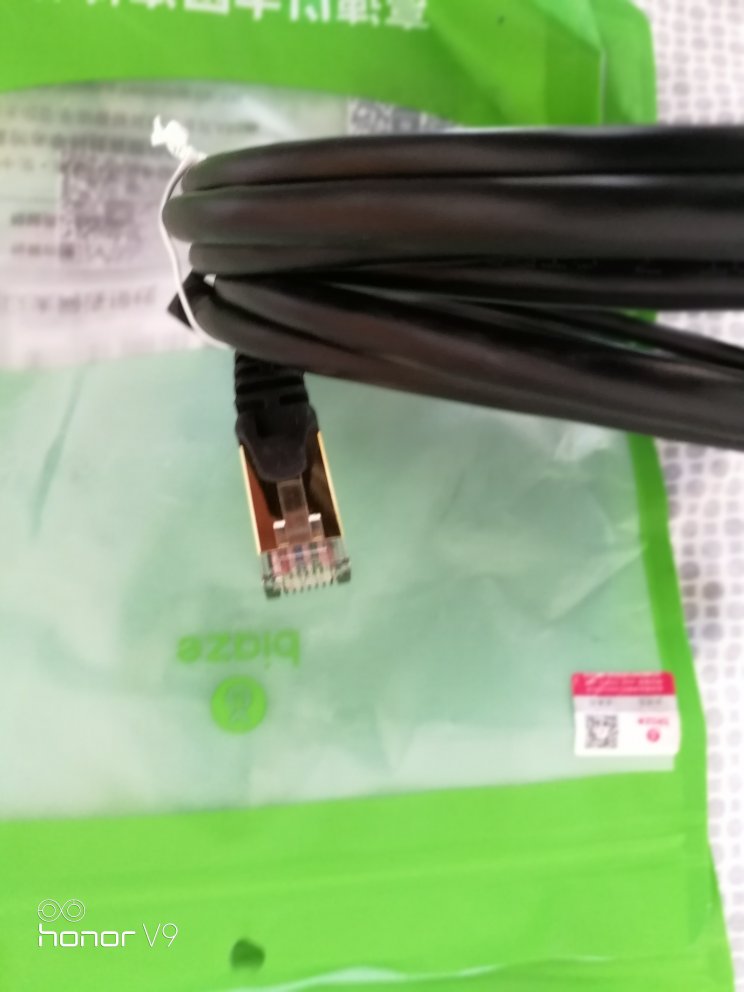 线的质量不错,比较粗,就是从光猫到路由器,速度基本没什么变化