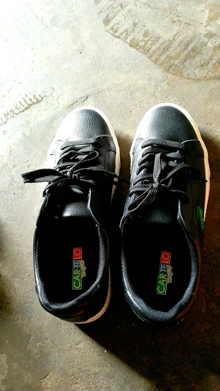 鞋子不错,大小刚好,面料很软,好评!