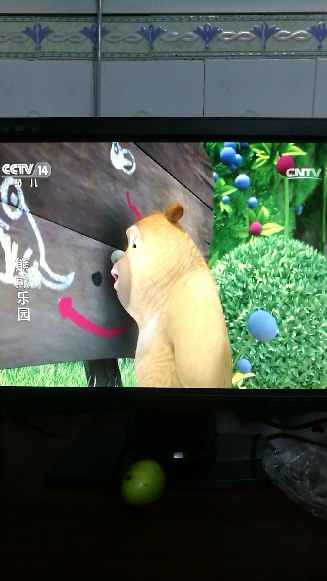 不错的商品,插上机顶盒连接显示器就能看电视了,而且还很高清。
