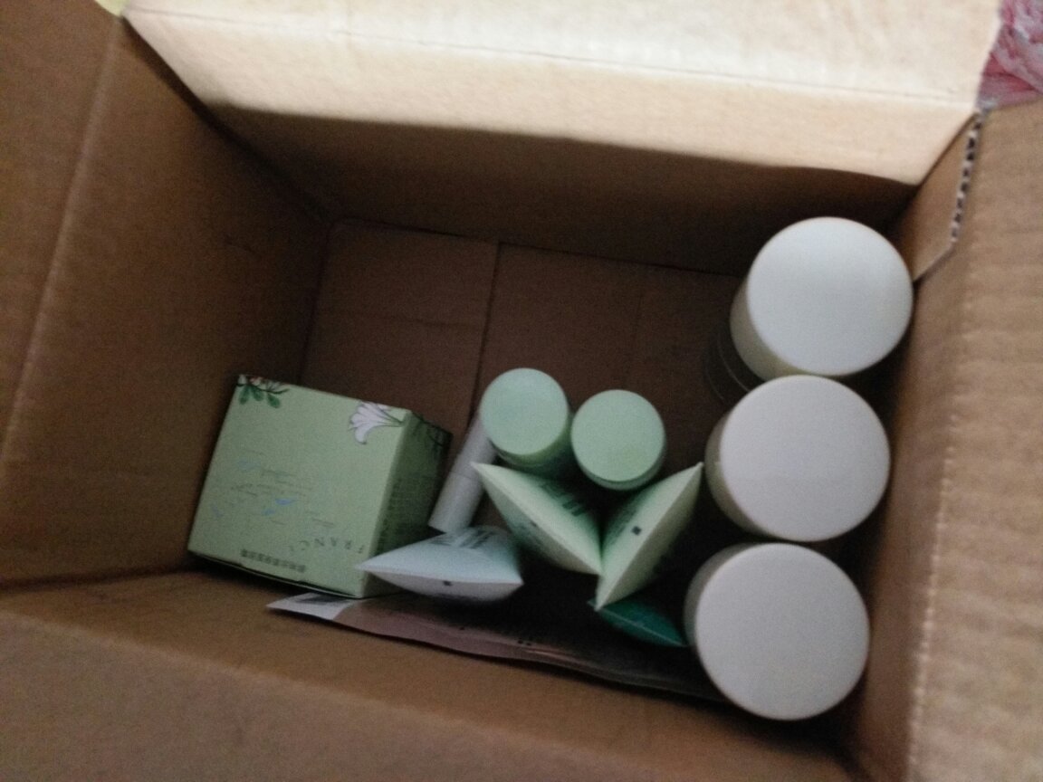 一如既往地好,赠品还多,而且量大,喜欢