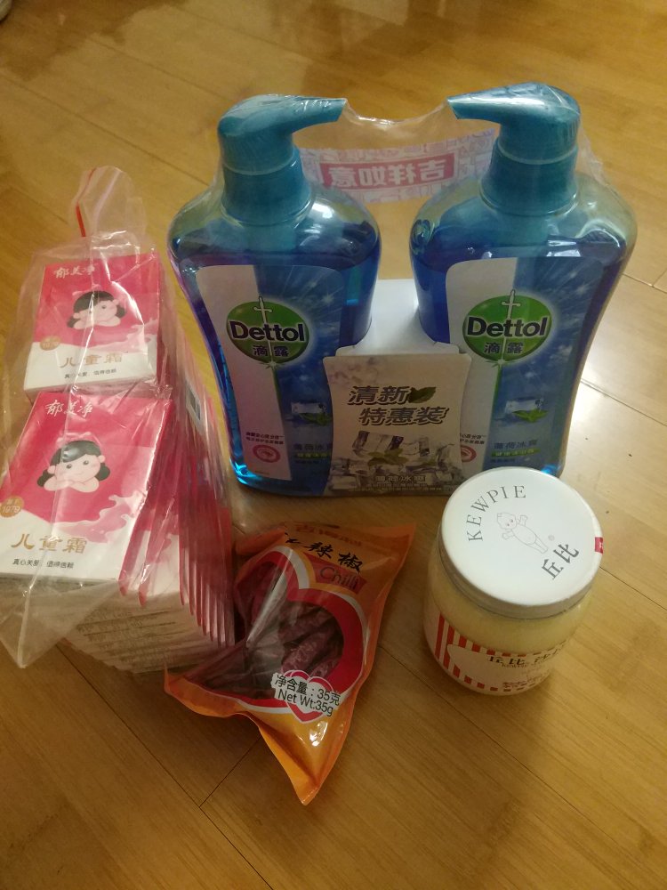 信赖,商品一如既往的好。这个品牌的沙拉酱多次购买,做出的汉堡非常好吃。以后还会光顾。