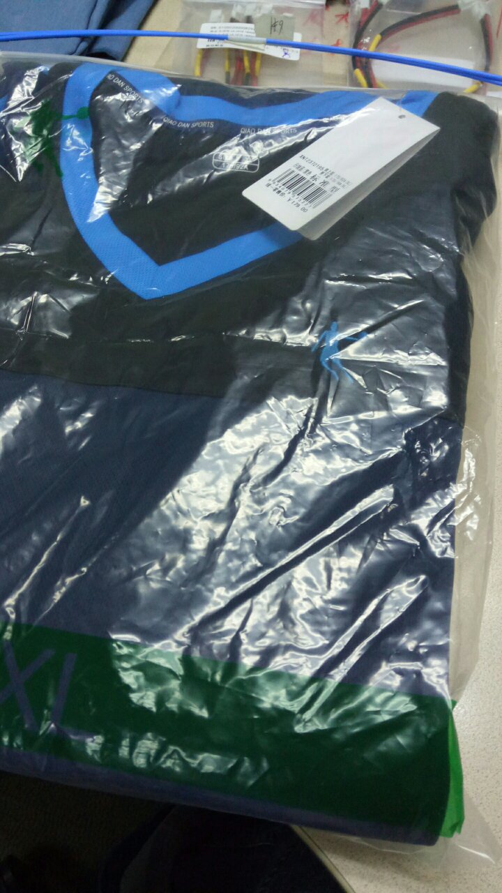跟想象有点差距,尤其是颜色!