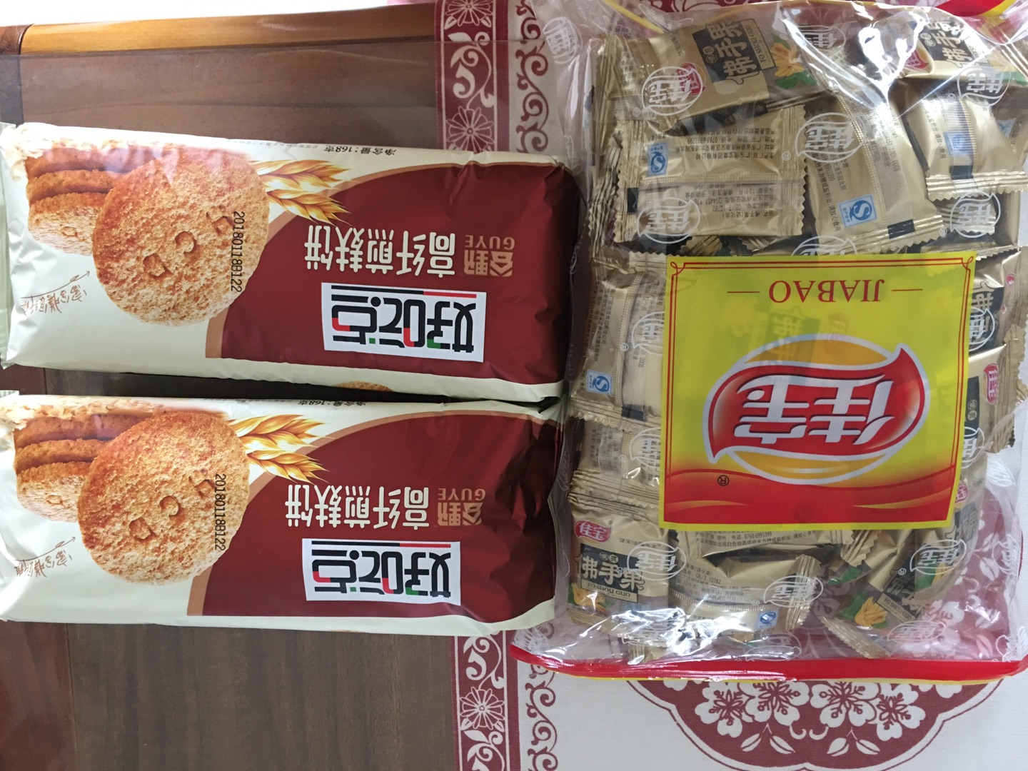 超市没买的,偶尔有也是小包装的,在买大包装的便宜。