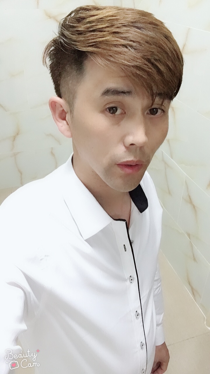 衬衫领 袖口用黑色的真的不错 但是面料有要起球的趋势