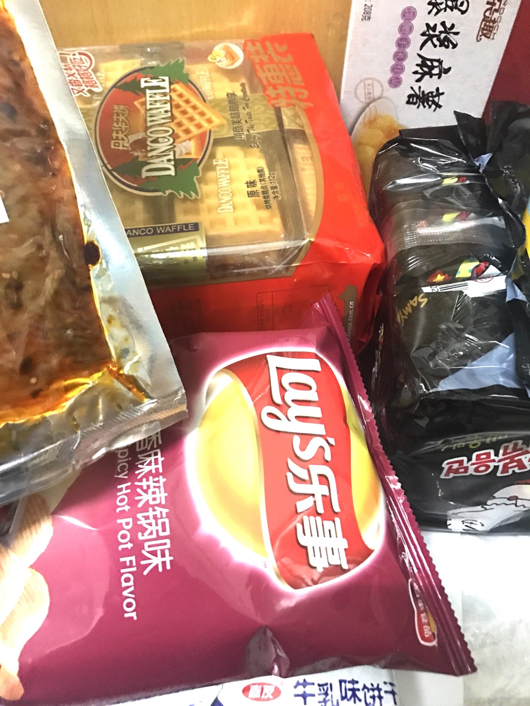 买了一堆,挺好吃的,没时间逛超市,送货很快。