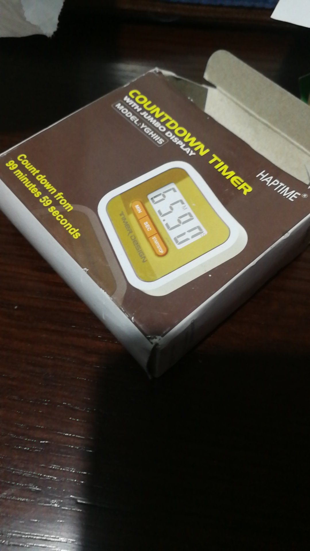 有点差,包装像是陈旧多少年的,惨呀,也没得个电池。真有点不行啦?,真心不值这个价?