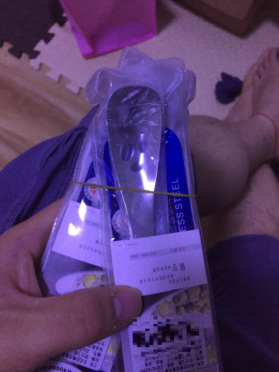商城商品的物流配送好的没话讲,最近几年都是在上买东西,物美价廉,一直都在支持商城,希望商城越办越好。