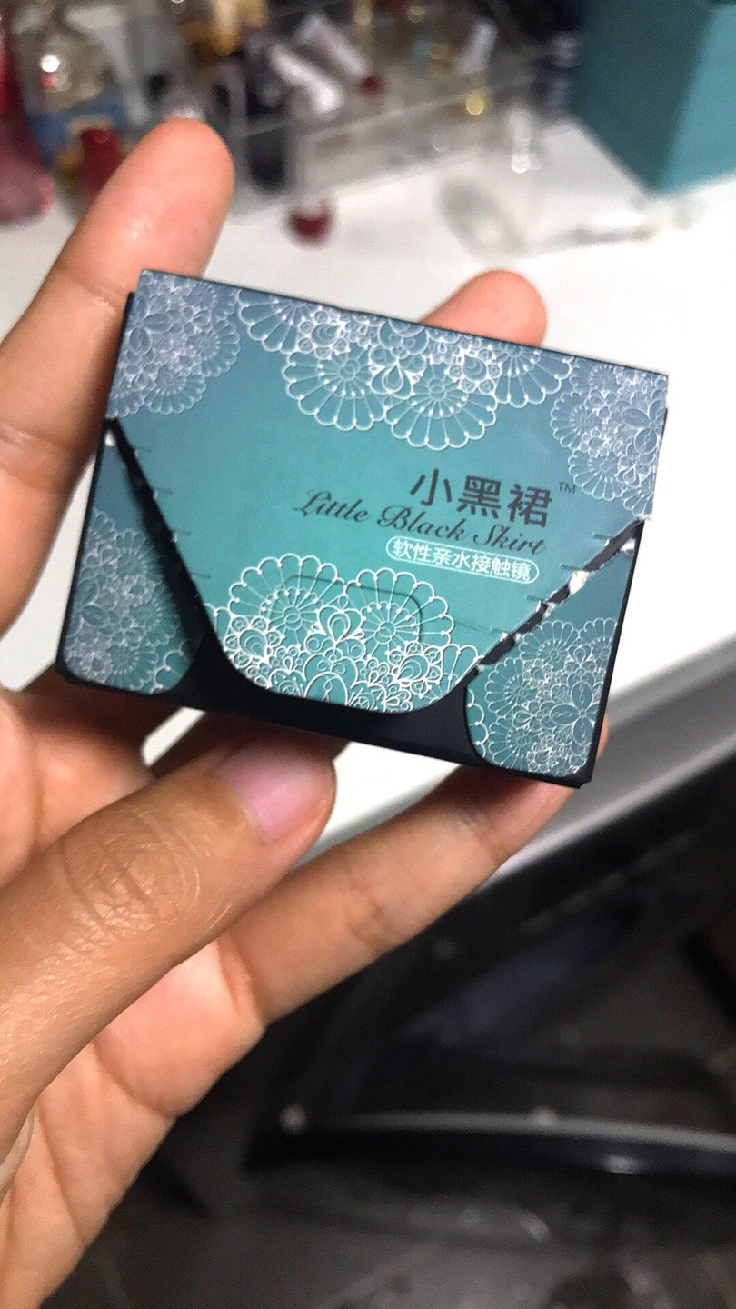 收获快颜色也很好看!一直带科莱博的美瞳 很舒服 非常不错的!