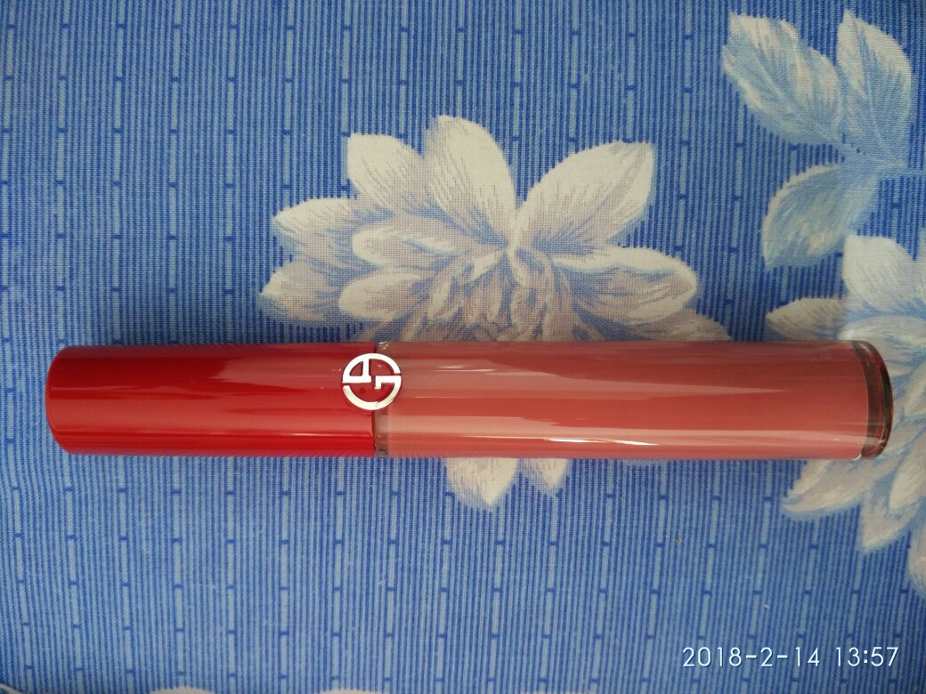 价格很美丽,颜色很漂亮,就是送货比预期晚了一天,包装太简单了。