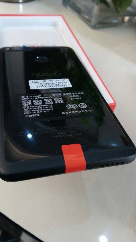 为什么没有耳机 其余的都不错