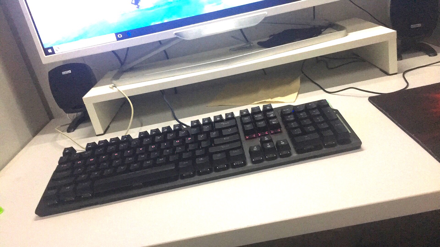 还行吧,今天刚到,还算比较满意,就是背光不那么亮。