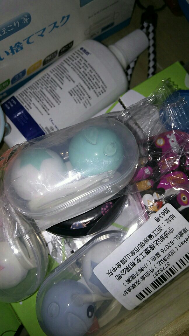 这款眼镜盒精致小巧,携带方便,物流超级给力,第二天就到了,必须赞!