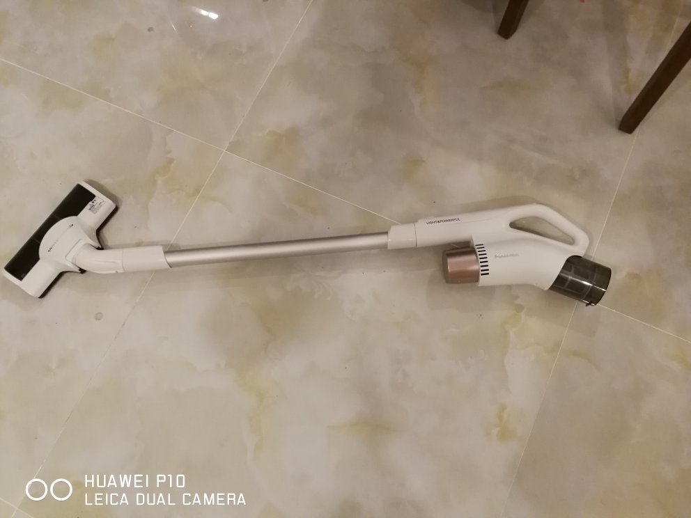 颜值高,体积小巧方便,使用起来不费力,放置不占地方,吸力够大,吸的干净,值得推荐!