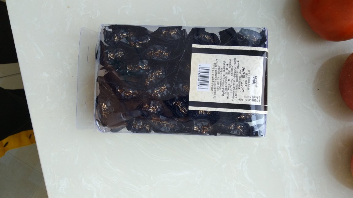 不懂茶叶也不会喝茶,第一次喝乌龙茶,感觉还可以。好与不好,下次买一个贵一点的乌龙茶再对比一下。
