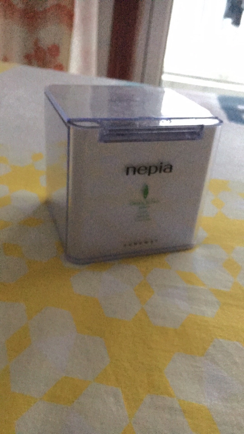 挺好的吧,我觉得还不错,味道很好闻 嗯。挺喜欢的,反正就是个湿巾