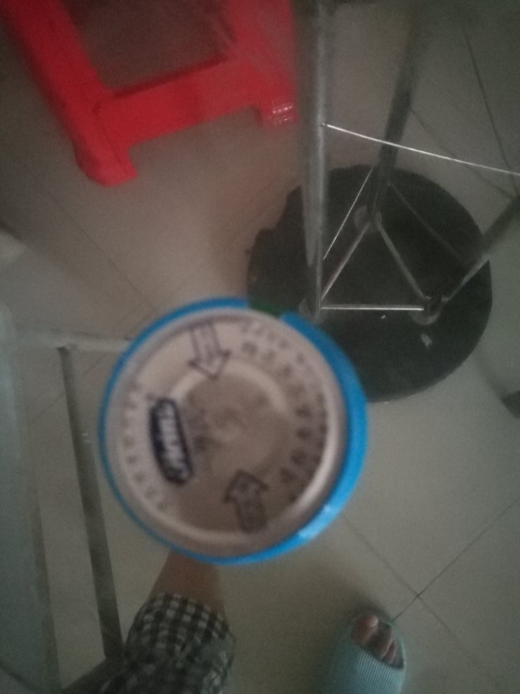 还可以,还没拆开喝,凑单买的,希望好喝,后面是粘贴的,不要看很不错,孩子很喜欢,没有味道,塑料质量还可以,不够结实,不过这个价格也可以了,很不错,孩子很喜欢,没有味道,塑料质量还可以,不够结实,不过这个价格也可以了,