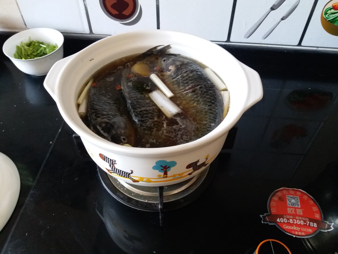 砂锅不错,好看,也好用,有点薄