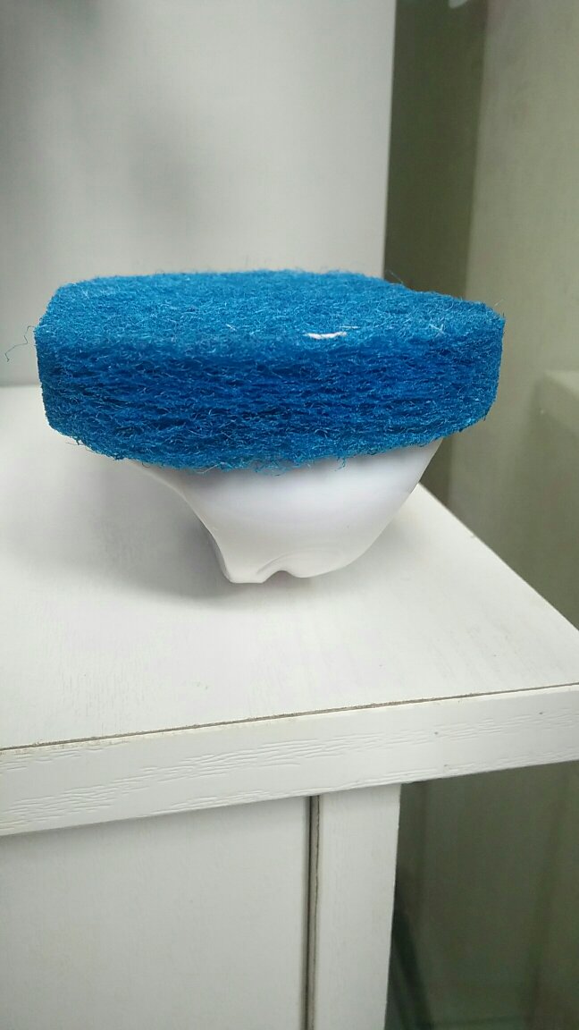 不太好用,完全不吸水,太硬了。