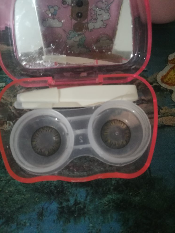 因为我的瞳色偏黄,戴着也不会有违和感,很好看很喜欢