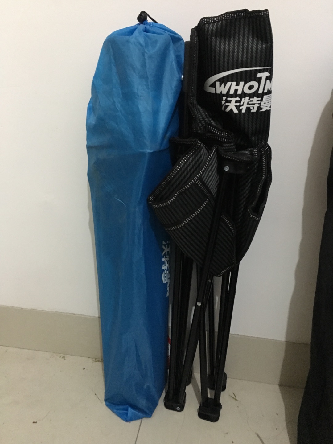 坐上挺舒服的,折叠起来便于携带,出门游玩的好东西