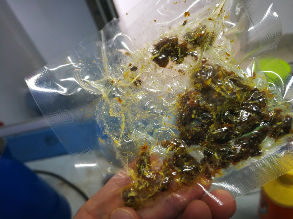 下午吃了,味道不错,硬梆梆的,做得软一点就完美了。
