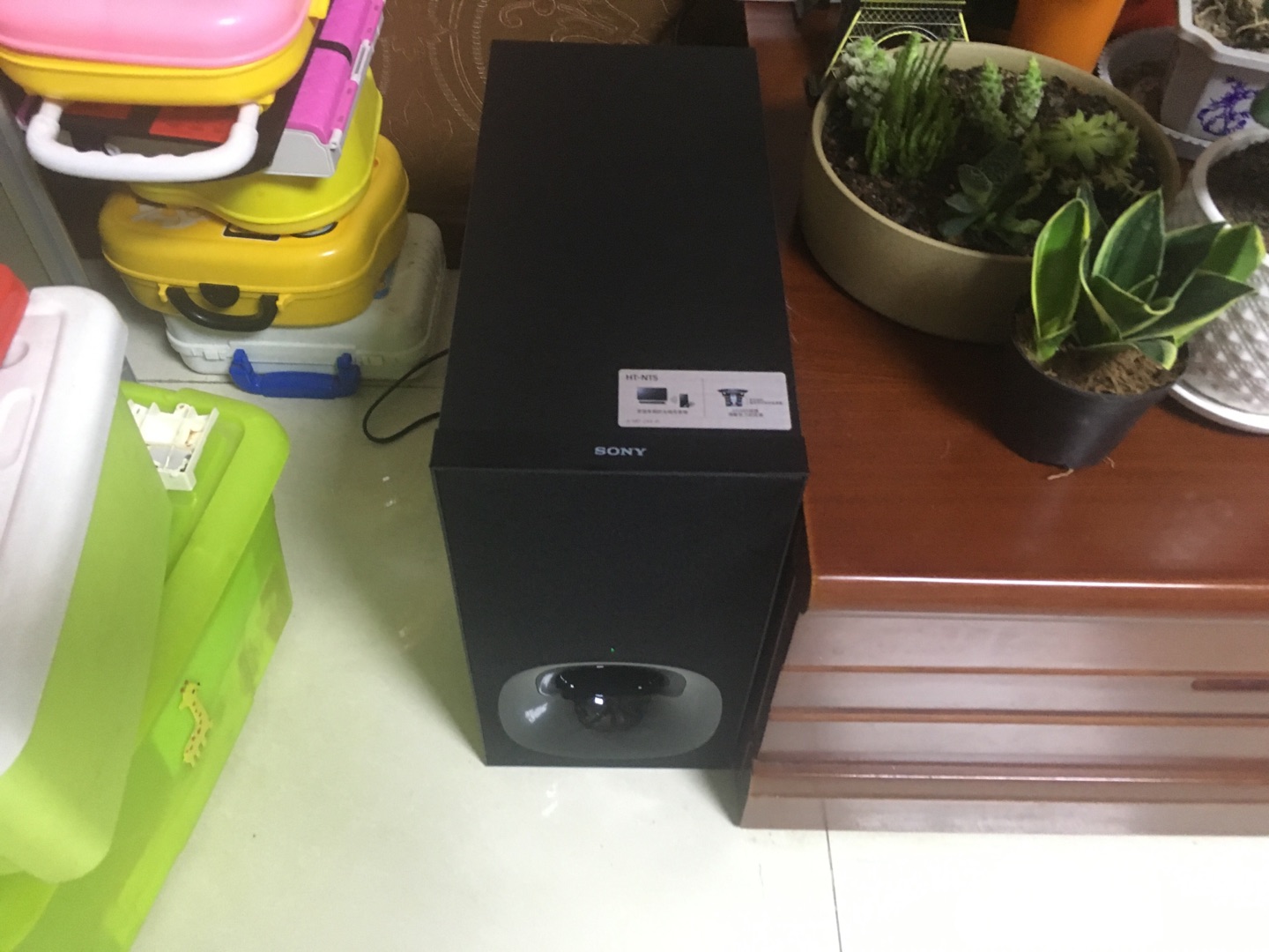 充值信仰,对比了大法好多型号,选的这款,初开声一般,用了几天后效果出来了,家用足够了。以后再购买一对zr7。