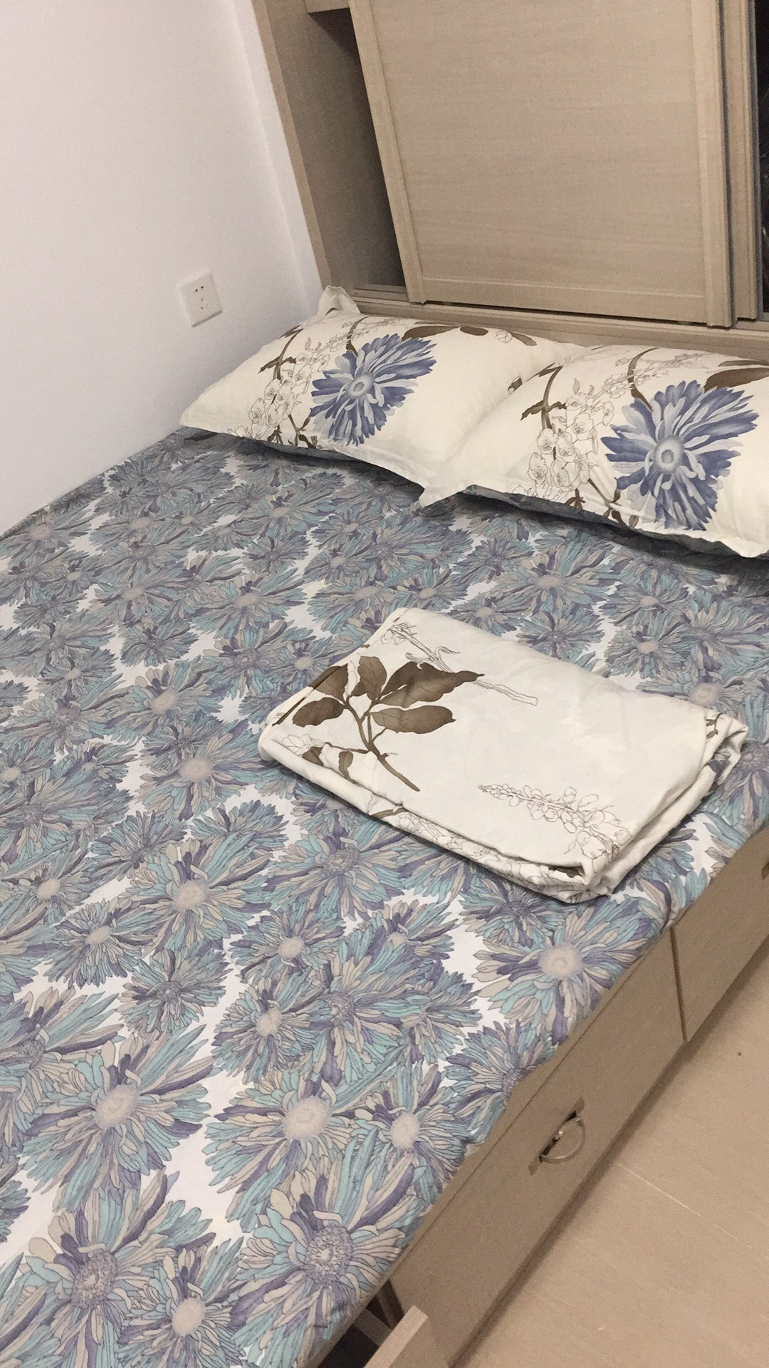 质量还可以,值这个价钱,适合春秋季节用