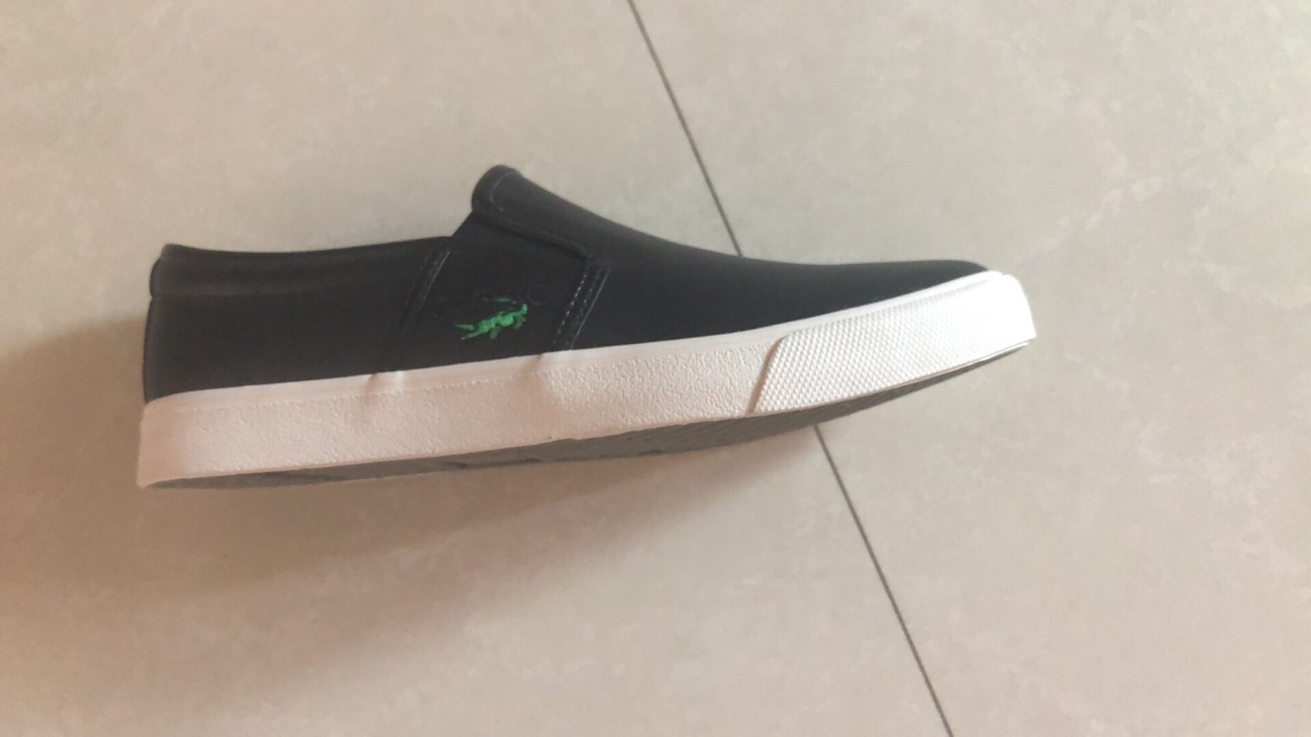 鞋子不错,就怕天在热会不会很热。
