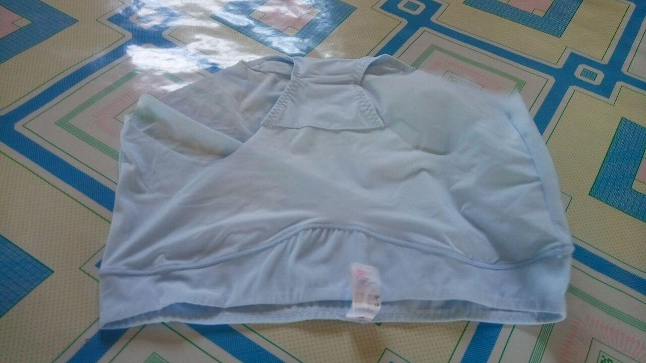 这个颜色非常漂亮 穿着感觉很贴身 非常舒服 大小尺码都很合适