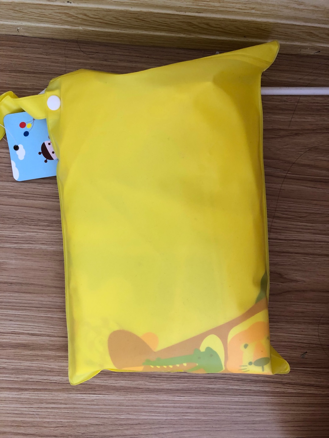感觉还不错,功能齐全,孩子超级喜欢,使用以后再追评,价格实惠,比超市便宜,喜欢购物,现在已经是金牌用户了。信赖质量,和售后服务,所以才敢在买,希望一直好用,以后售后永远有保证