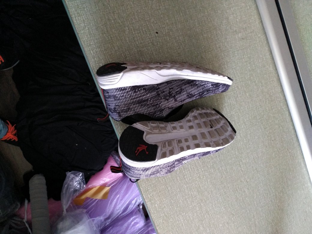 还不错,就是感觉太轻薄了