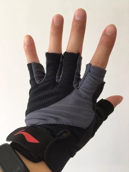李宁是大牌子,值得信赖,这下不磨手了,以后有机会还会买的,这个质量也很好!