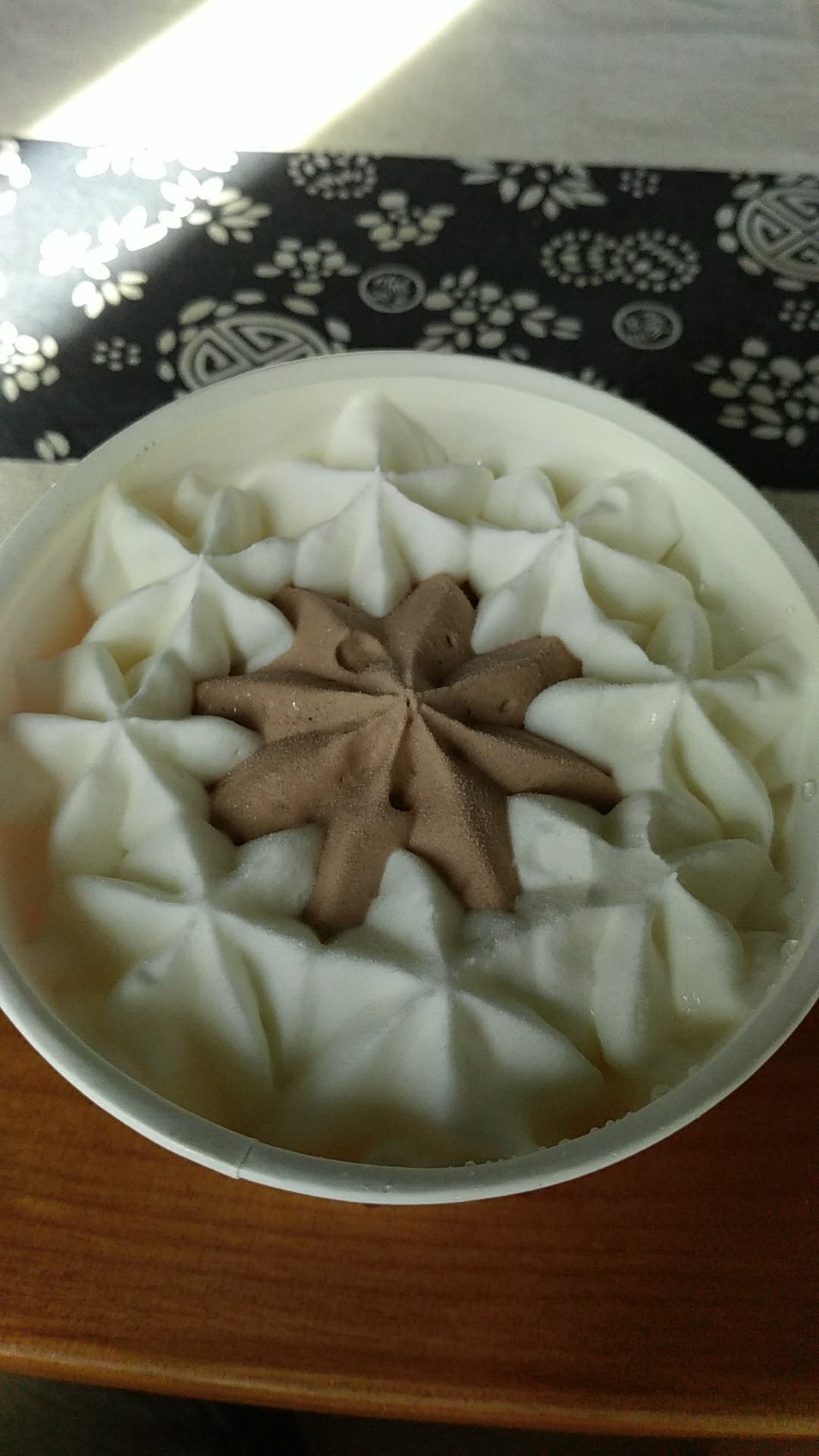自古英雄出少年,卖家年纪轻轻,就有经天纬地之才,而今,沧海桑田5000年,神州平地一声雷,飞沙走石,大雾迷天,朦胧中,只见顶天立于天地间,花见花开,人见人爱,这人英雄手持双斧,二目如电,一斧下去,混沌初开,二斧下去,女娲造人,三斧下去,小生倾倒。实乃国之幸也,民之福,人之初也,怎不叫人喜极而泣 ......